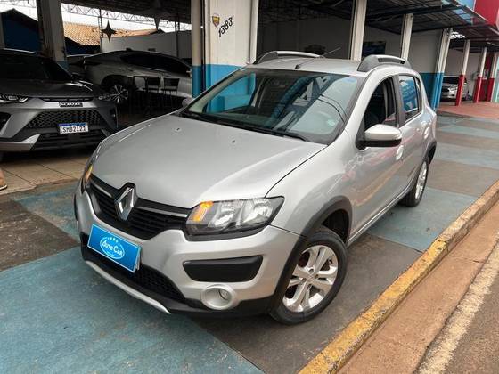 RENAULT SANDERO 1.6 16V SCE FLEX STEPWAY DYNAMIQUE MANUAL RENAULT SANDERO 1.6 16V SCE FLEX STEPWAY DYNAMIQUE MANUAL